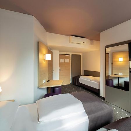 B&B Hotel Duesseldorf-Mitte Dış mekan fotoğraf