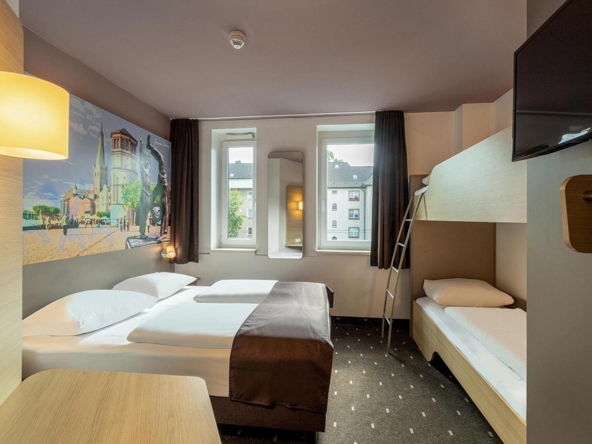 B&B Hotel Duesseldorf-Mitte Dış mekan fotoğraf
