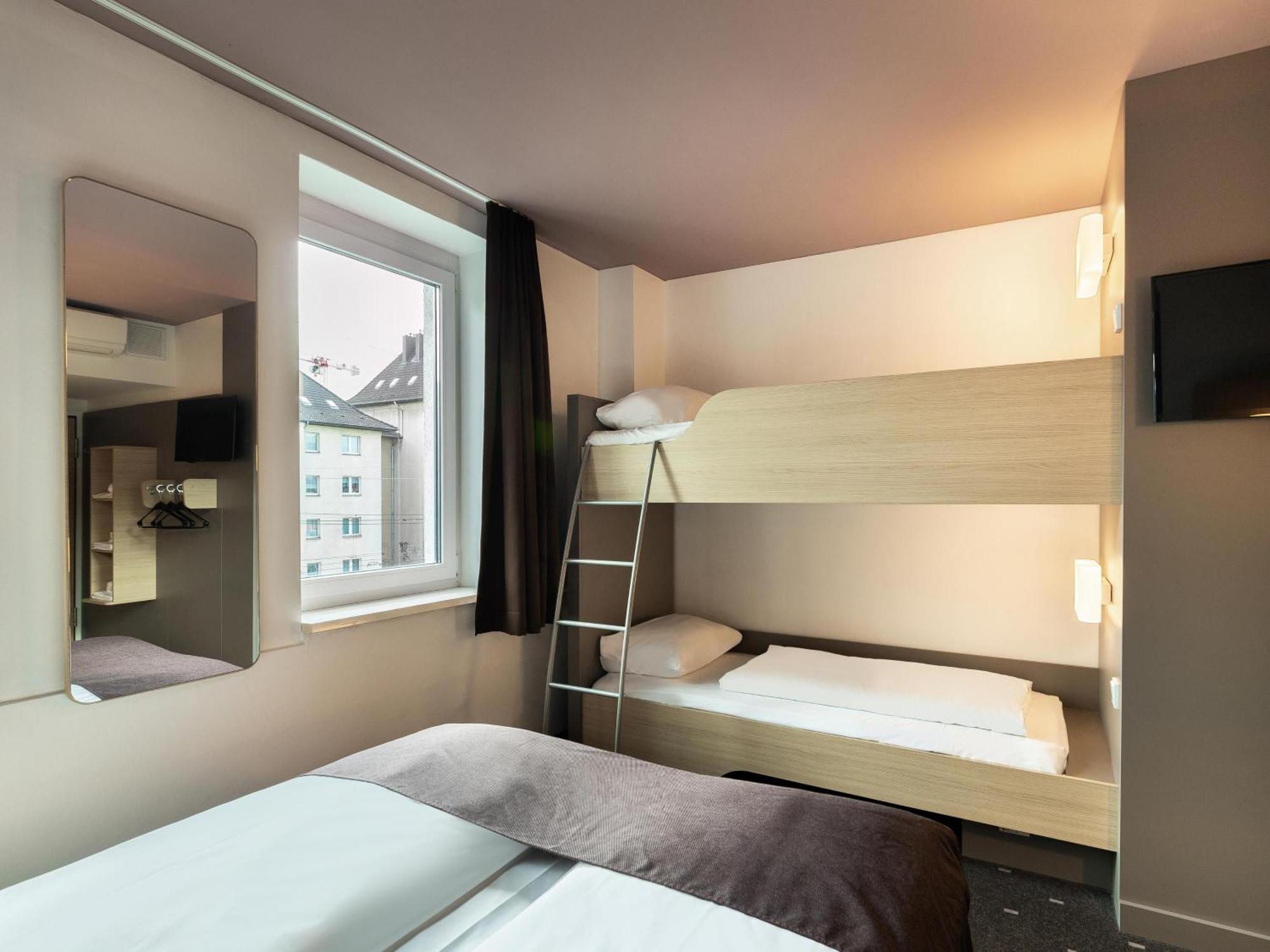 B&B Hotel Duesseldorf-Mitte Dış mekan fotoğraf