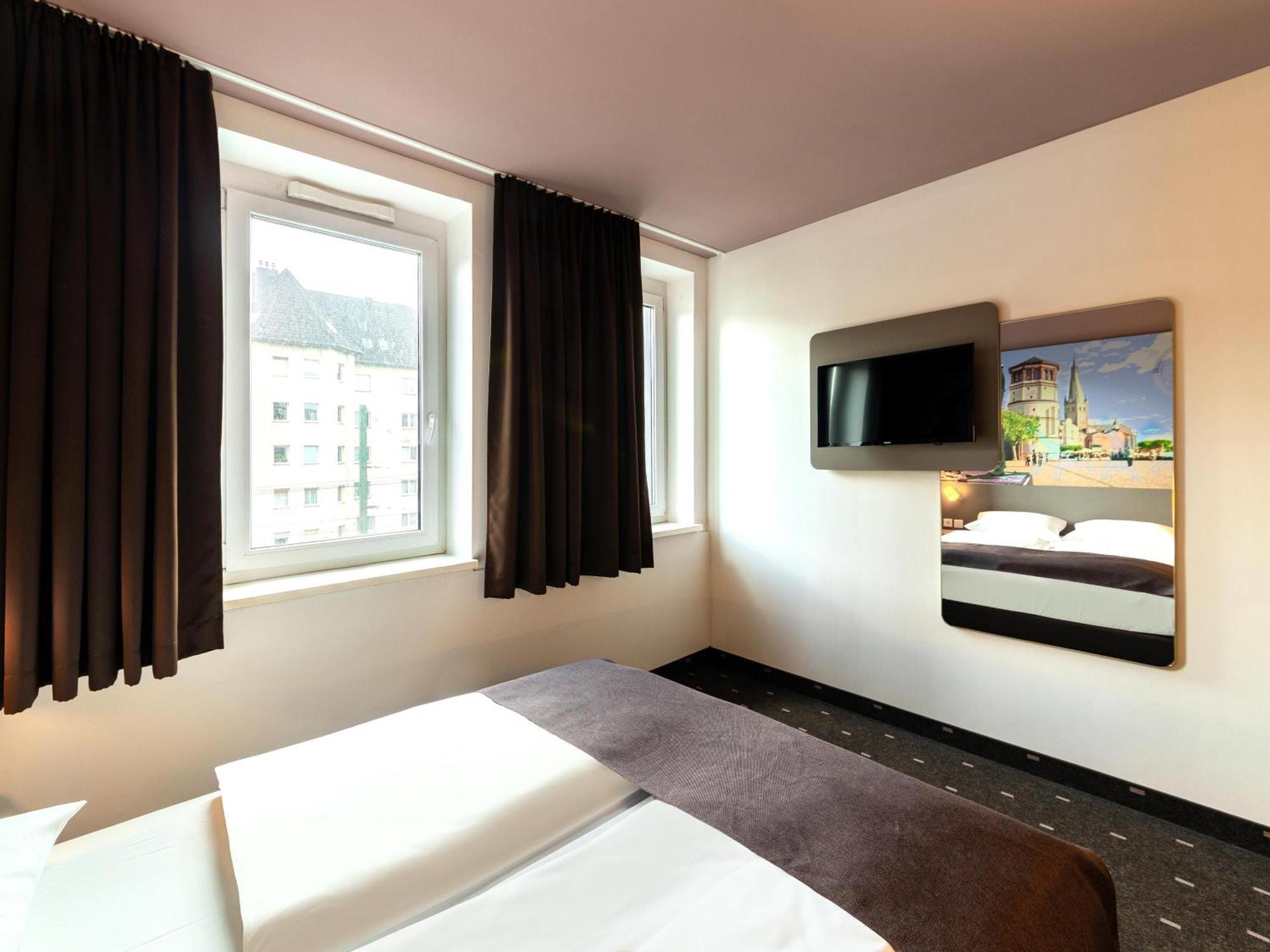 B&B Hotel Duesseldorf-Mitte Dış mekan fotoğraf