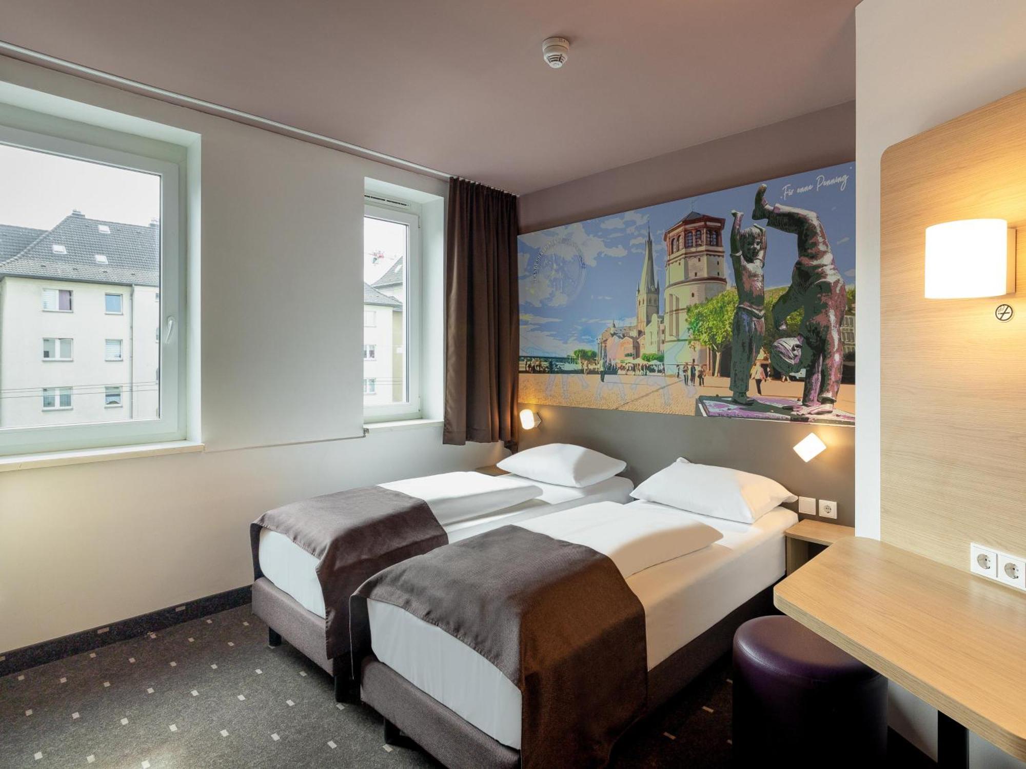 B&B Hotel Duesseldorf-Mitte Dış mekan fotoğraf
