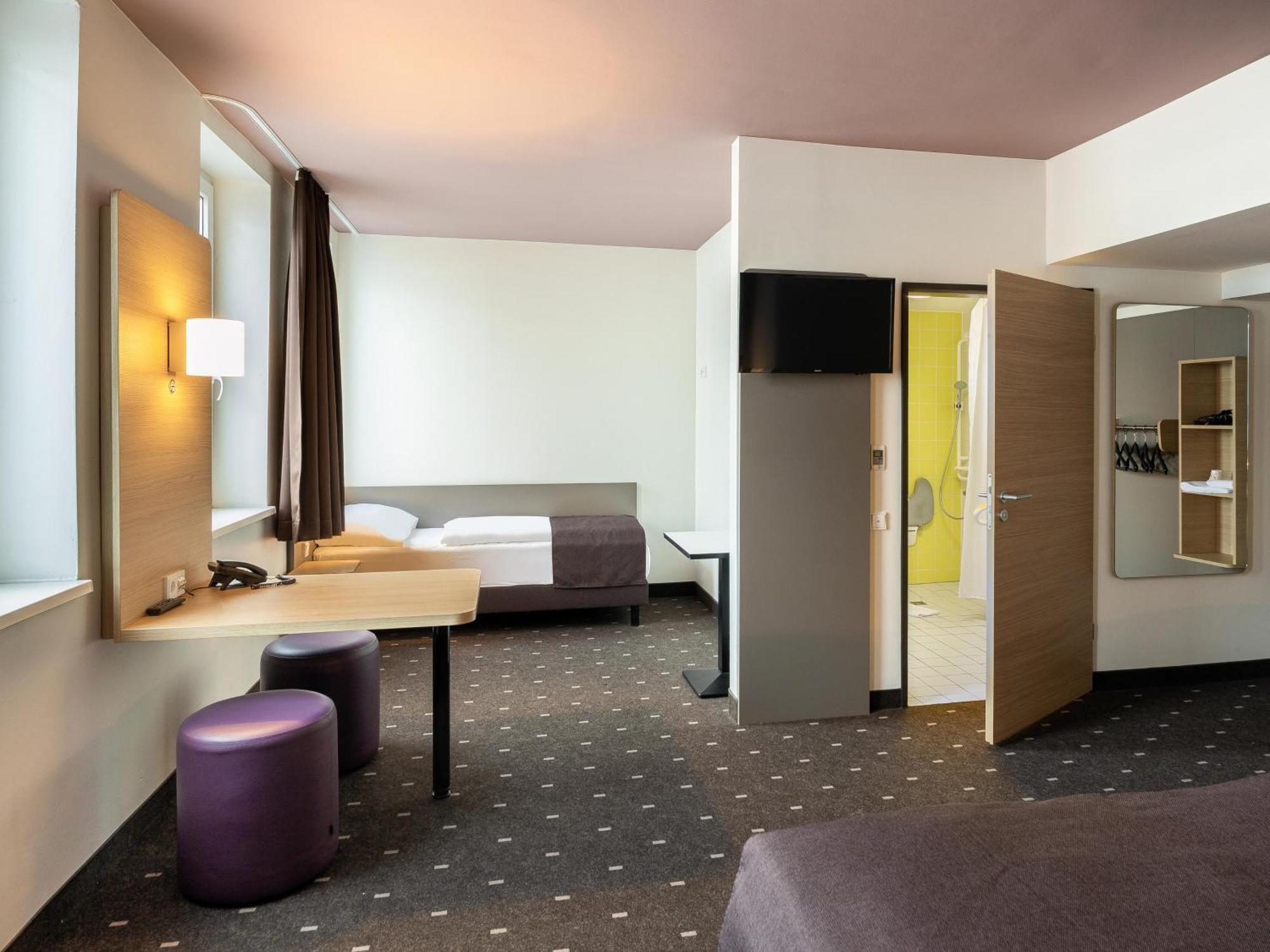 B&B Hotel Duesseldorf-Mitte Dış mekan fotoğraf