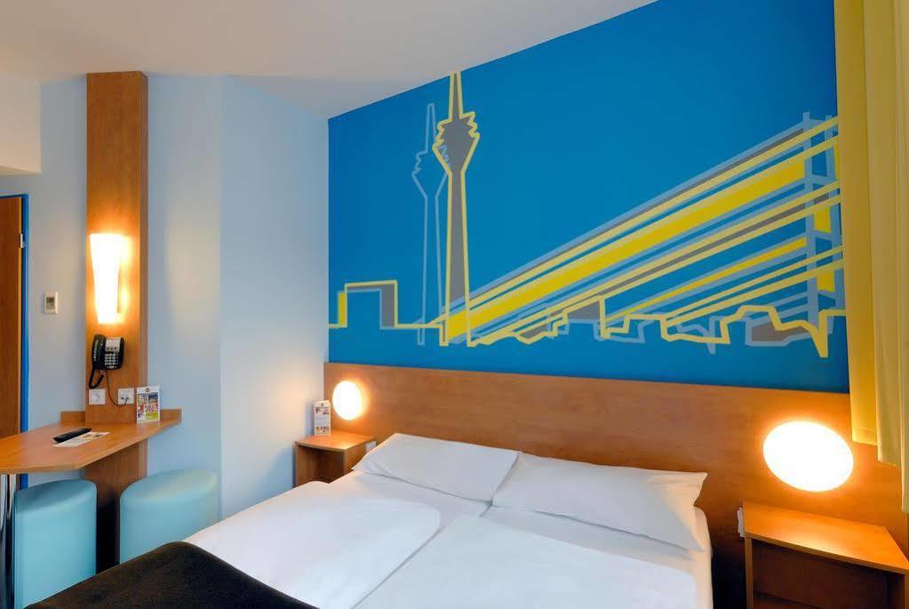 B&B Hotel Duesseldorf-Mitte Dış mekan fotoğraf